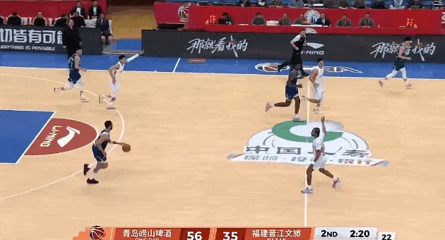 开云官网-韦瑟斯庞轻松突破换左手上篮打进,青岛58-35领先福建23分