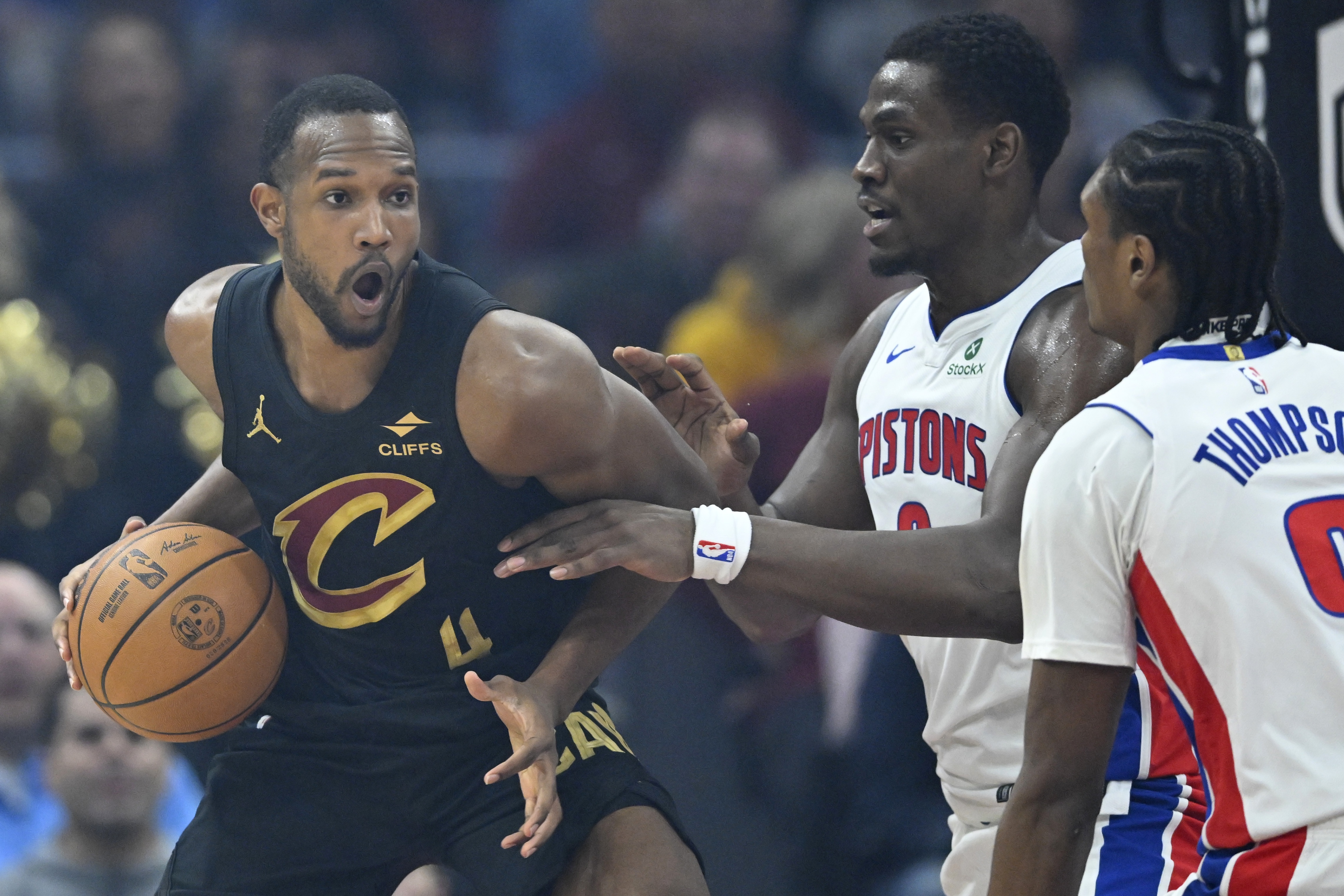 开云注册入口-魔鬼深度！骑士无米切尔9人轮换17记三分 哈登18+7就能赢东部第一